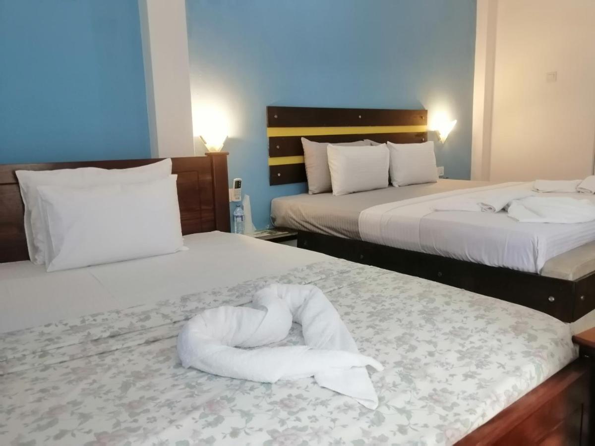 Le Petit Hotel & Restaurant Negombo Dış mekan fotoğraf