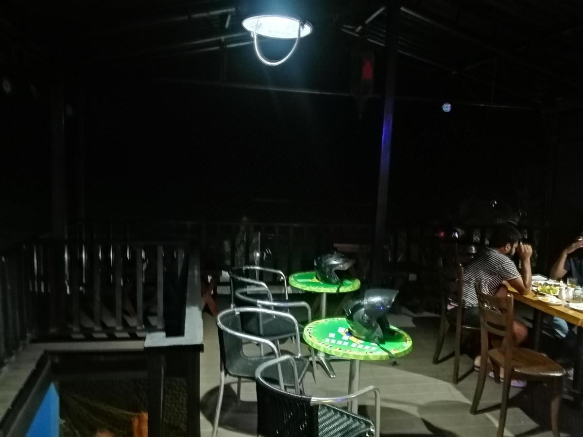 Le Petit Hotel & Restaurant Negombo Dış mekan fotoğraf