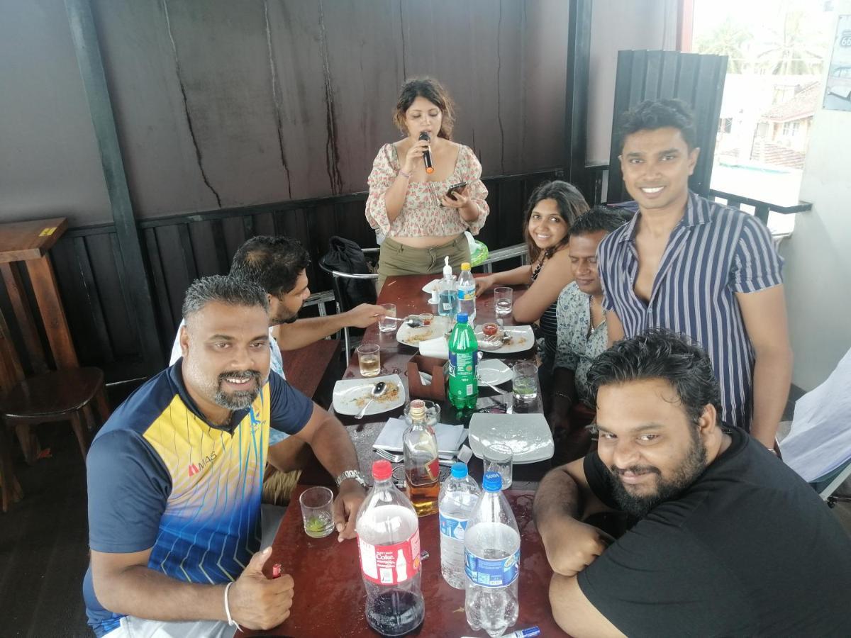 Le Petit Hotel & Restaurant Negombo Dış mekan fotoğraf