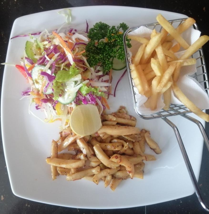Le Petit Hotel & Restaurant Negombo Dış mekan fotoğraf